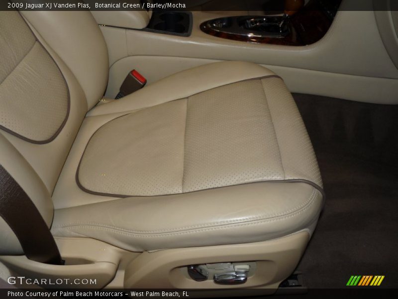 Botanical Green / Barley/Mocha 2009 Jaguar XJ Vanden Plas
