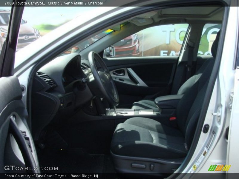 Classic Silver Metallic / Charcoal 2009 Toyota Camry SE