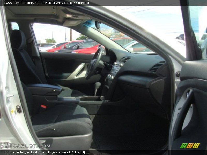 Classic Silver Metallic / Charcoal 2009 Toyota Camry SE