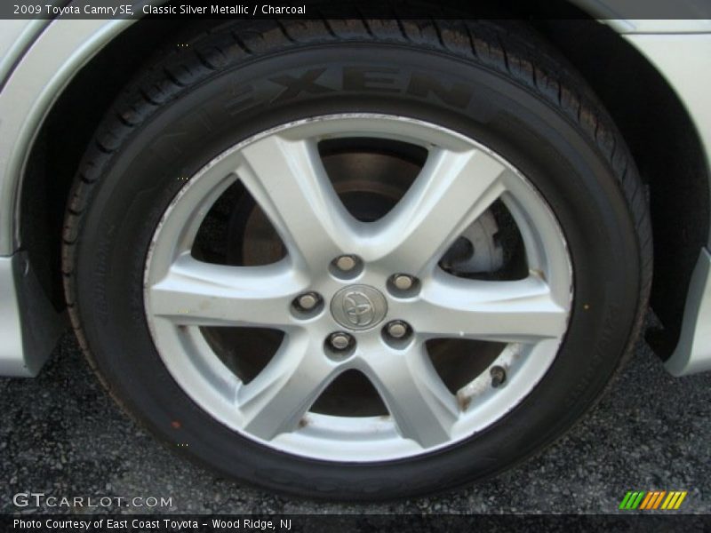 Classic Silver Metallic / Charcoal 2009 Toyota Camry SE