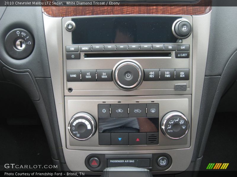White Diamond Tricoat / Ebony 2010 Chevrolet Malibu LTZ Sedan