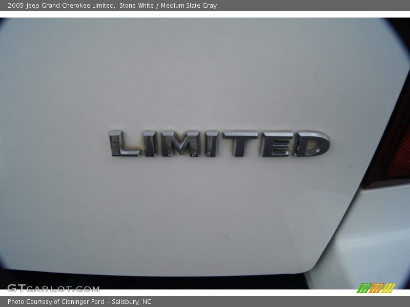  2005 Grand Cherokee Limited Logo