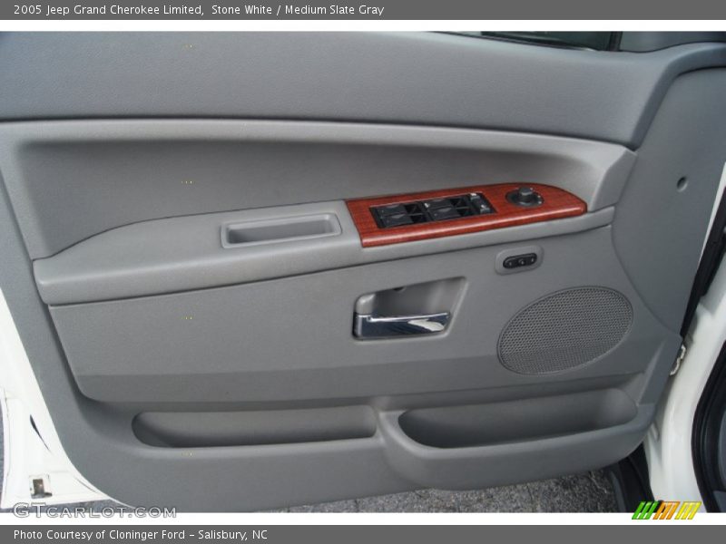 Door Panel of 2005 Grand Cherokee Limited