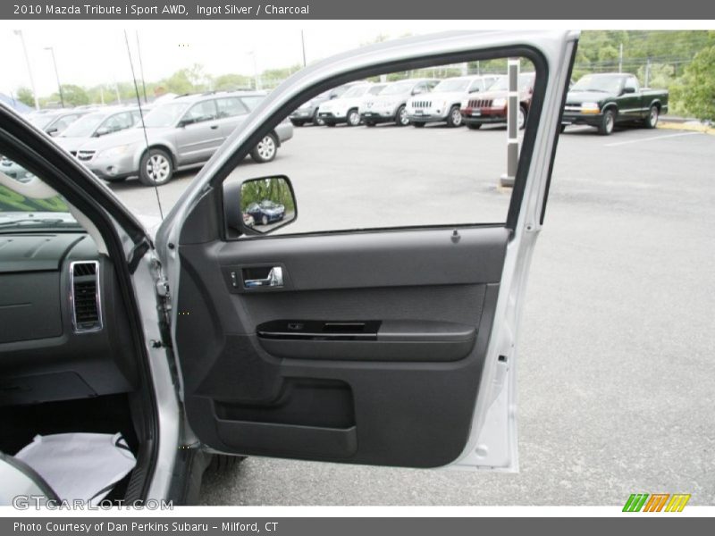 Door Panel of 2010 Tribute i Sport AWD