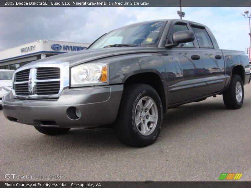 Mineral Gray Metallic / Medium Slate Gray 2005 Dodge Dakota SLT Quad Cab