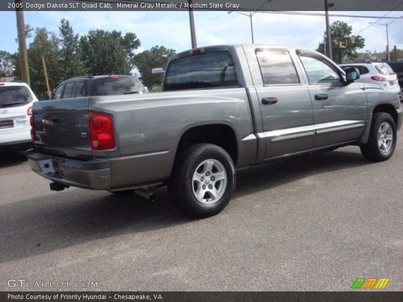 Mineral Gray Metallic / Medium Slate Gray 2005 Dodge Dakota SLT Quad Cab