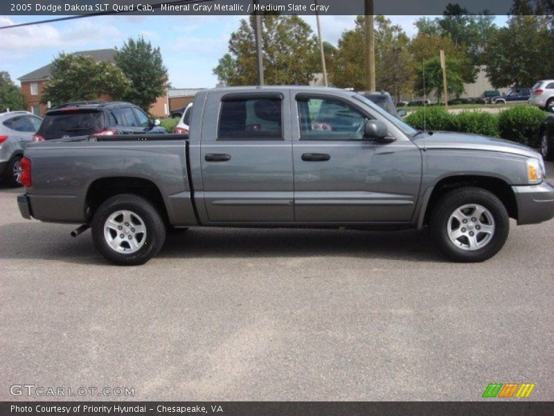 Mineral Gray Metallic / Medium Slate Gray 2005 Dodge Dakota SLT Quad Cab