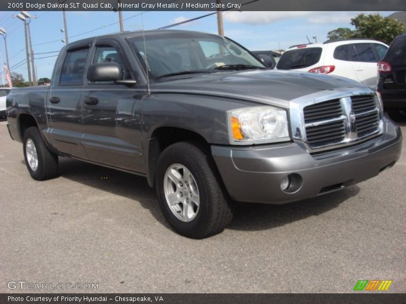 Mineral Gray Metallic / Medium Slate Gray 2005 Dodge Dakota SLT Quad Cab