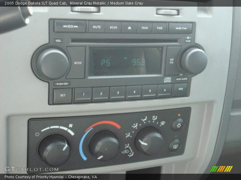 Audio System of 2005 Dakota SLT Quad Cab