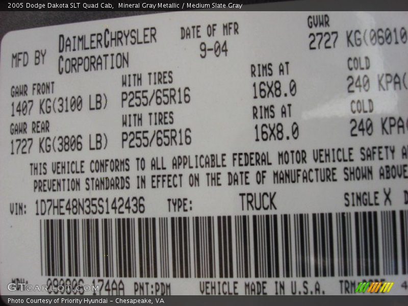 Mineral Gray Metallic / Medium Slate Gray 2005 Dodge Dakota SLT Quad Cab