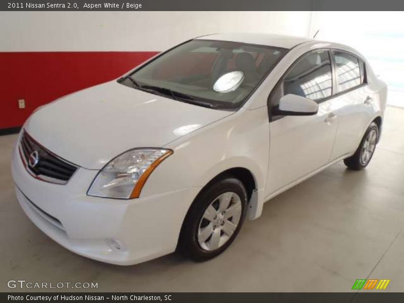 Aspen White / Beige 2011 Nissan Sentra 2.0