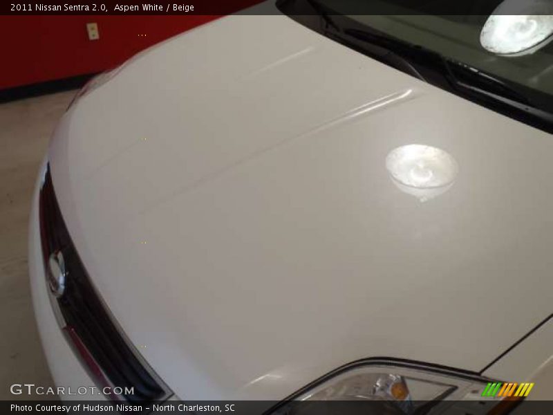 Aspen White / Beige 2011 Nissan Sentra 2.0