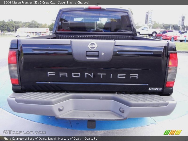 Super Black / Charcoal 2004 Nissan Frontier XE V6 Crew Cab