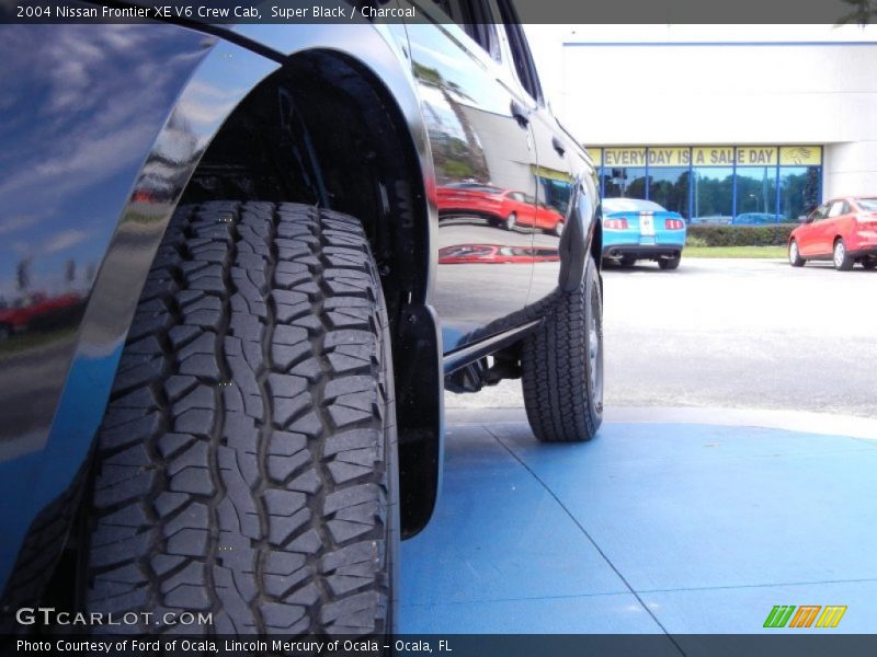 Super Black / Charcoal 2004 Nissan Frontier XE V6 Crew Cab