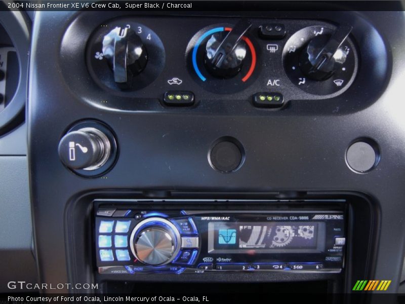 Super Black / Charcoal 2004 Nissan Frontier XE V6 Crew Cab