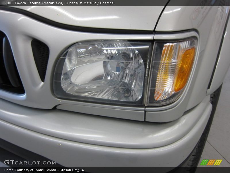 Lunar Mist Metallic / Charcoal 2002 Toyota Tacoma Xtracab 4x4