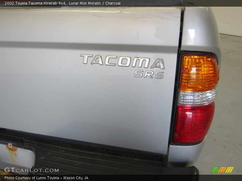 Lunar Mist Metallic / Charcoal 2002 Toyota Tacoma Xtracab 4x4