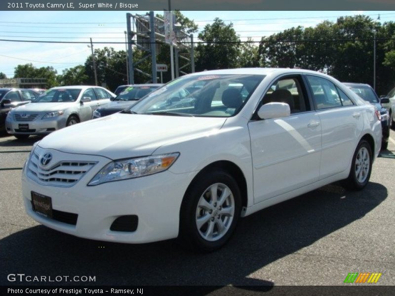 Super White / Bisque 2011 Toyota Camry LE