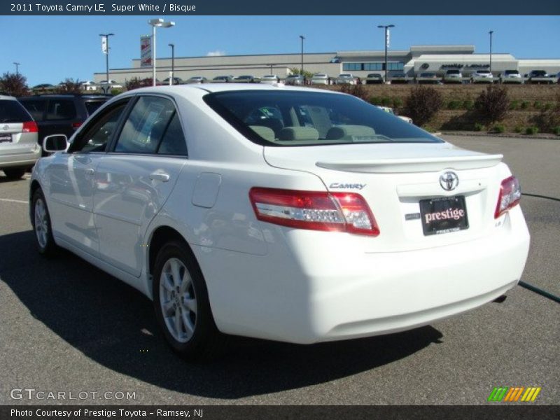Super White / Bisque 2011 Toyota Camry LE