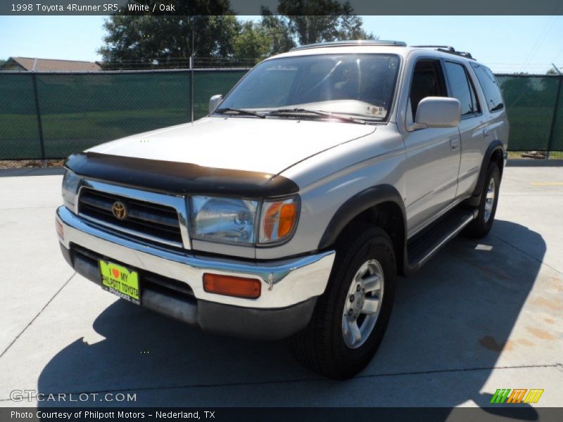 White / Oak 1998 Toyota 4Runner SR5