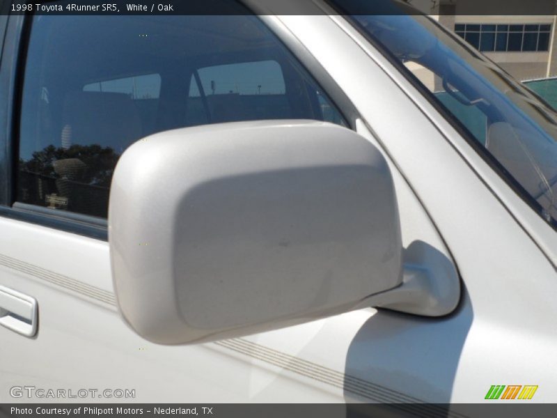 White / Oak 1998 Toyota 4Runner SR5