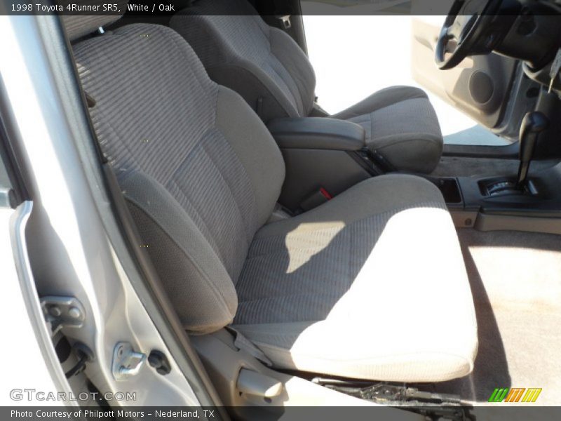 White / Oak 1998 Toyota 4Runner SR5