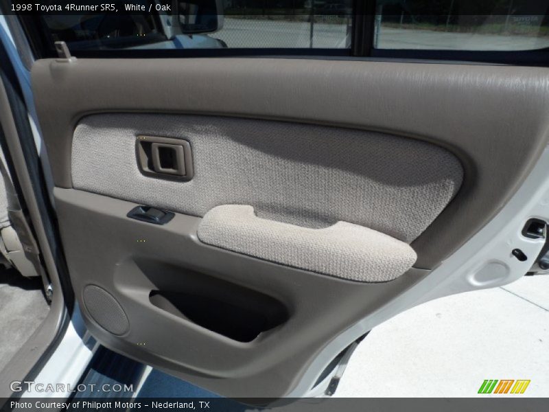 White / Oak 1998 Toyota 4Runner SR5