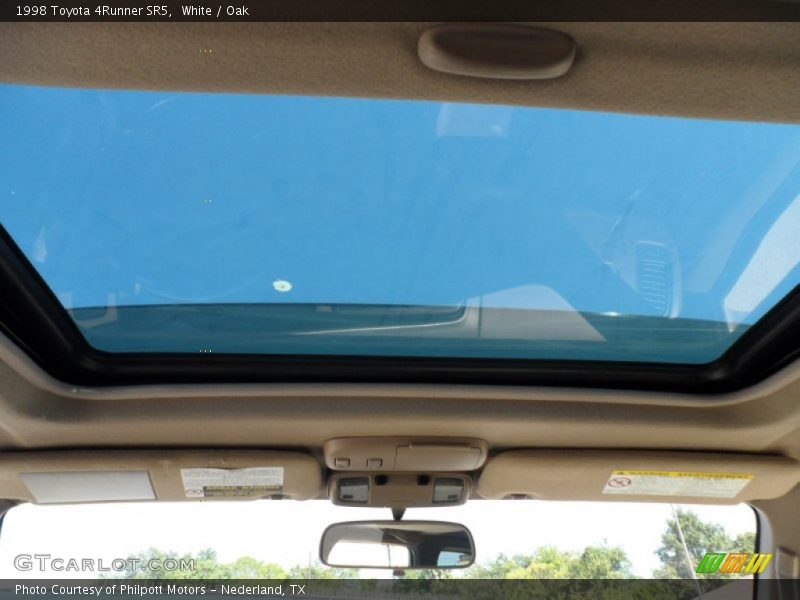 White / Oak 1998 Toyota 4Runner SR5