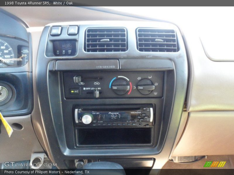 White / Oak 1998 Toyota 4Runner SR5
