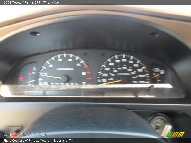 White / Oak 1998 Toyota 4Runner SR5