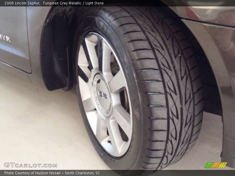 Tungsten Grey Metallic / Light Stone 2006 Lincoln Zephyr