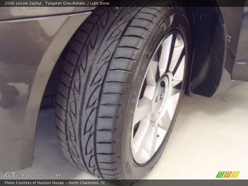 Tungsten Grey Metallic / Light Stone 2006 Lincoln Zephyr