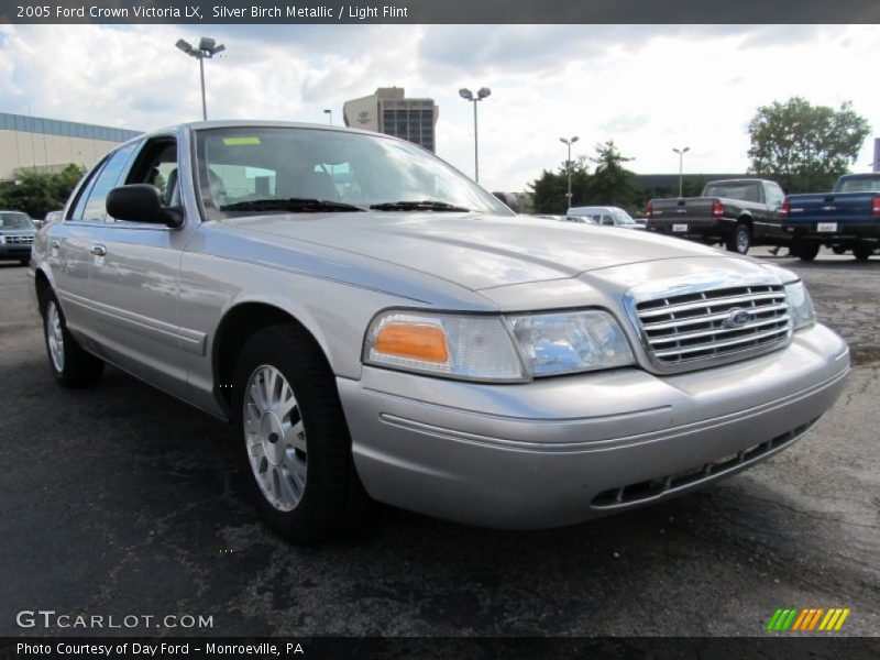 Silver Birch Metallic / Light Flint 2005 Ford Crown Victoria LX