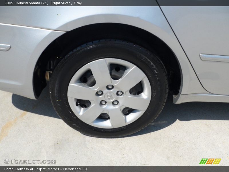 Bright Silver / Gray 2009 Hyundai Sonata GLS