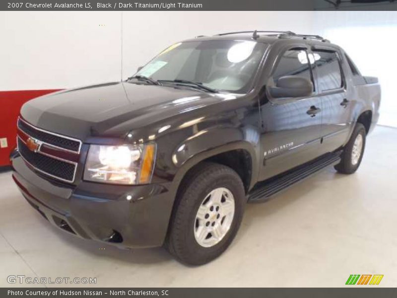 Black / Dark Titanium/Light Titanium 2007 Chevrolet Avalanche LS