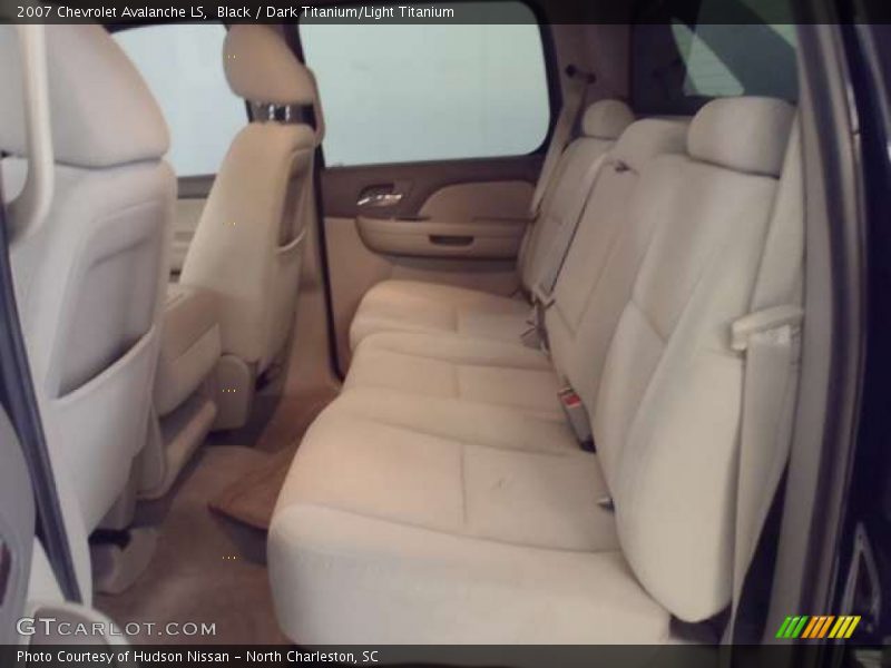 Black / Dark Titanium/Light Titanium 2007 Chevrolet Avalanche LS