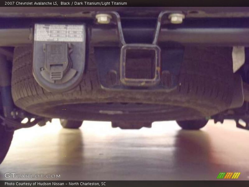 Black / Dark Titanium/Light Titanium 2007 Chevrolet Avalanche LS