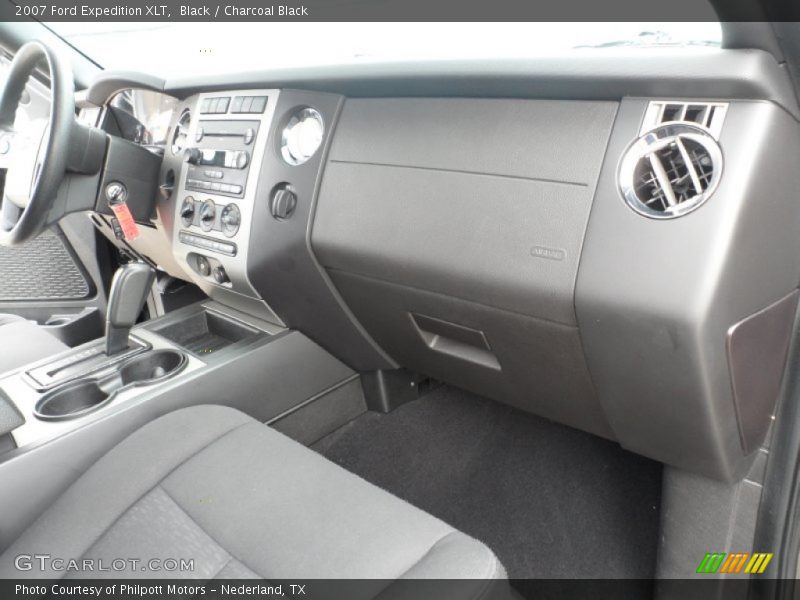 Black / Charcoal Black 2007 Ford Expedition XLT