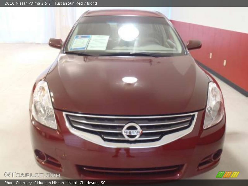 Tuscan Sun Red / Blond 2010 Nissan Altima 2.5 S
