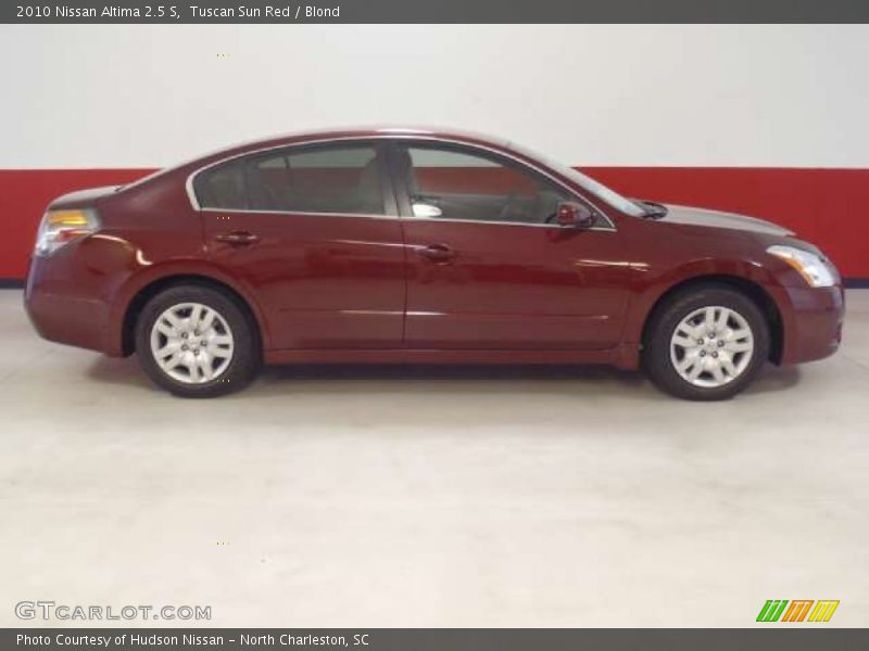 Tuscan Sun Red / Blond 2010 Nissan Altima 2.5 S