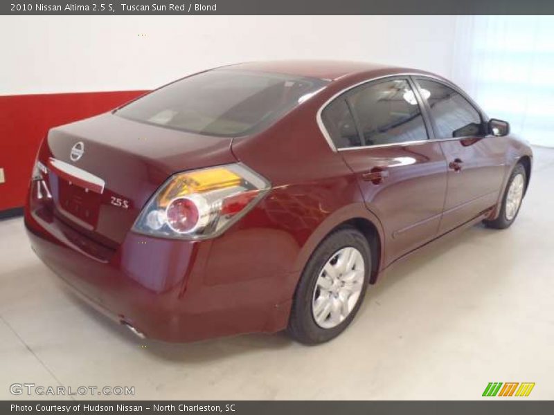 Tuscan Sun Red / Blond 2010 Nissan Altima 2.5 S