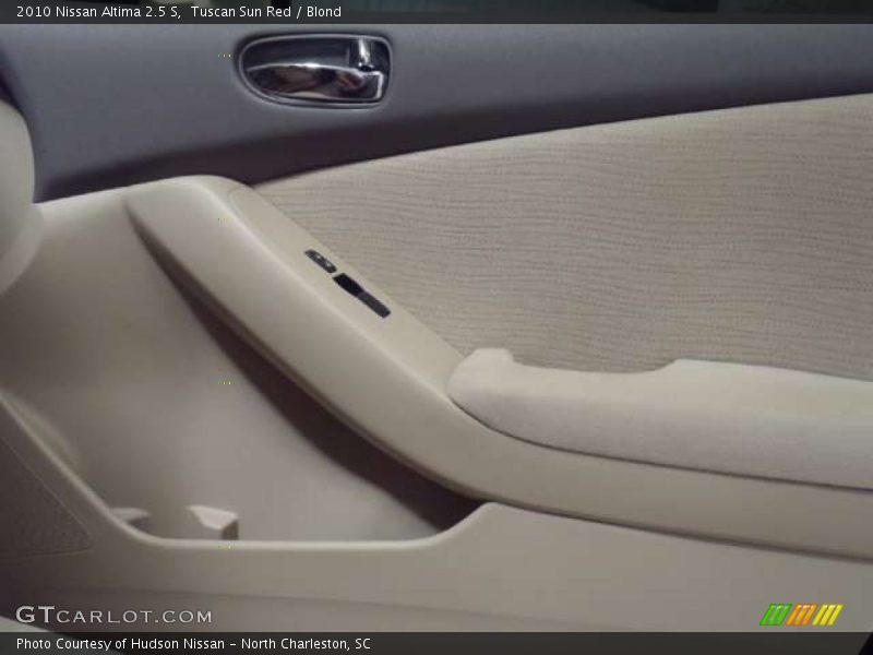 Tuscan Sun Red / Blond 2010 Nissan Altima 2.5 S