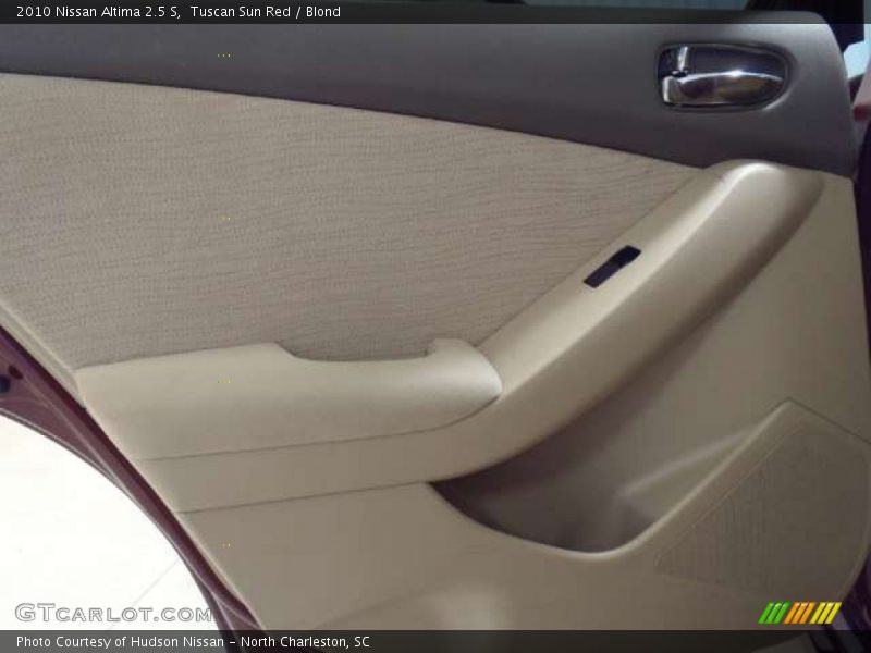 Tuscan Sun Red / Blond 2010 Nissan Altima 2.5 S