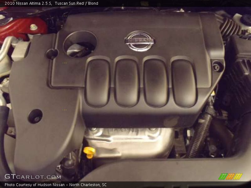 Tuscan Sun Red / Blond 2010 Nissan Altima 2.5 S