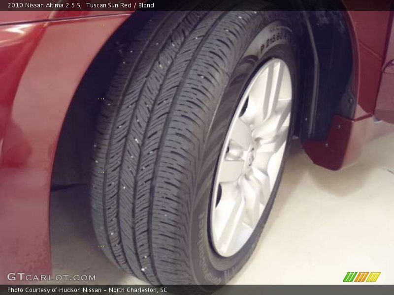 Tuscan Sun Red / Blond 2010 Nissan Altima 2.5 S
