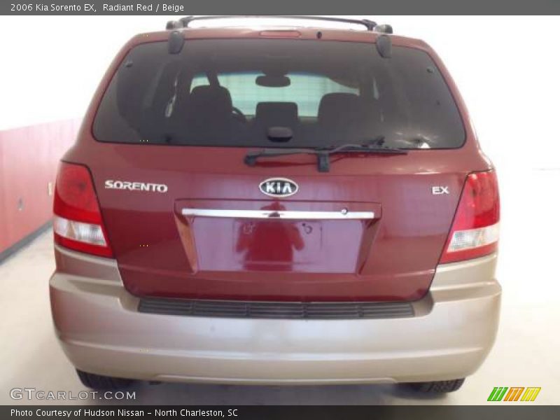 Radiant Red / Beige 2006 Kia Sorento EX