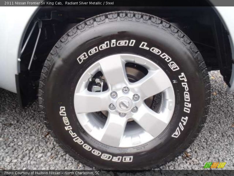 Radiant Silver Metallic / Steel 2011 Nissan Frontier SV King Cab