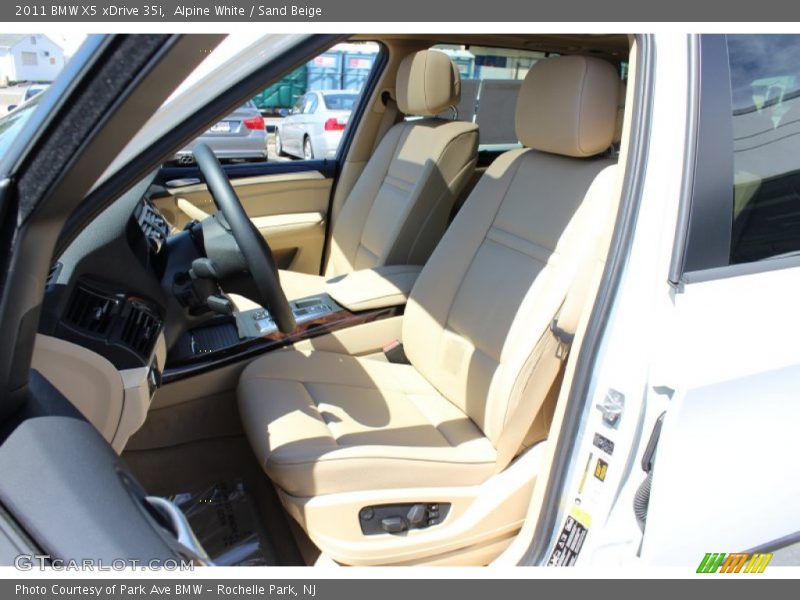 Alpine White / Sand Beige 2011 BMW X5 xDrive 35i
