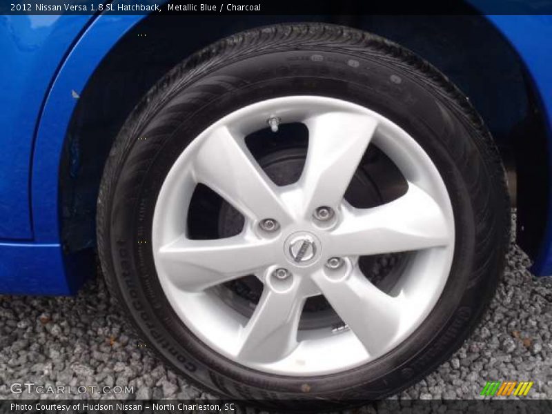  2012 Versa 1.8 SL Hatchback Wheel