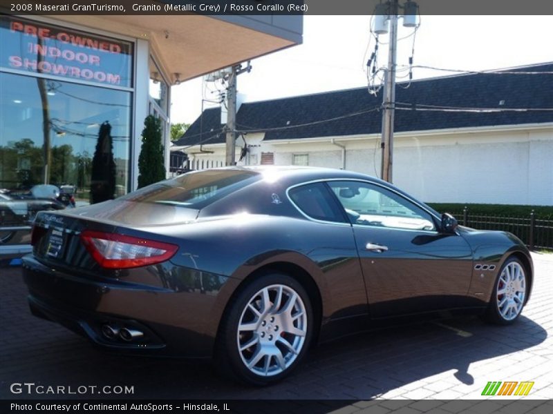 Granito (Metallic Grey) / Rosso Corallo (Red) 2008 Maserati GranTurismo